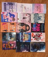 15 Bücher zu verkaufen  je 10 CHF