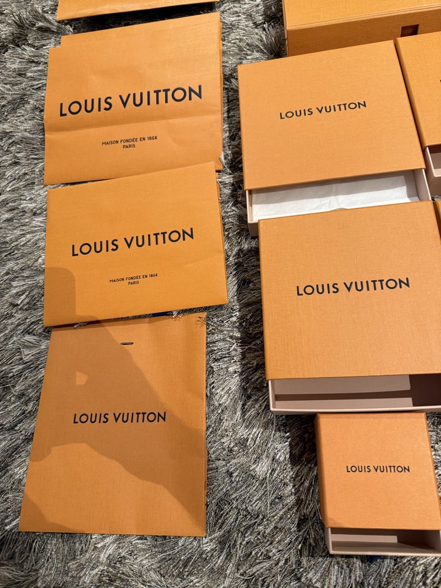 Louis Vuitton Sacs: Louis Vuitton Verpackungen – D'occasion à Jona par swissness62 2