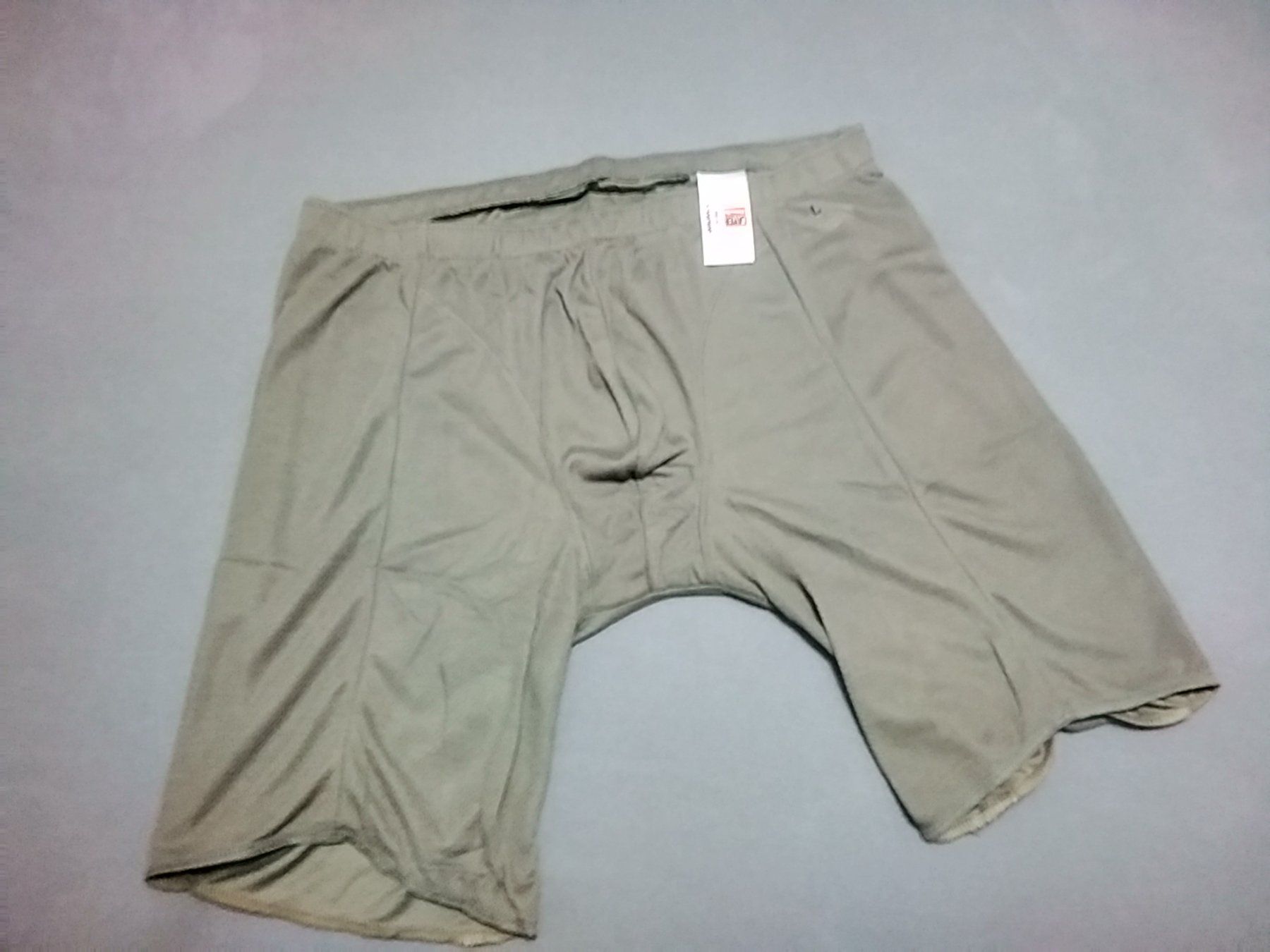 Schweizer Armee Uniformi: Boxer shorts 06 - Layer 1 - Olive, Gr. L – Usato da Horgen venduto da mar_8rbw 1