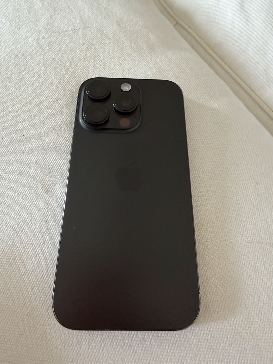 Apple Portables: iPhone 16 Pro 128 GB – D'occasion à Zürich par User-nn-126 1