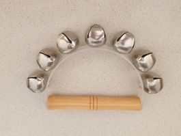 Glockenkranz 7 Schellen Holzgriff