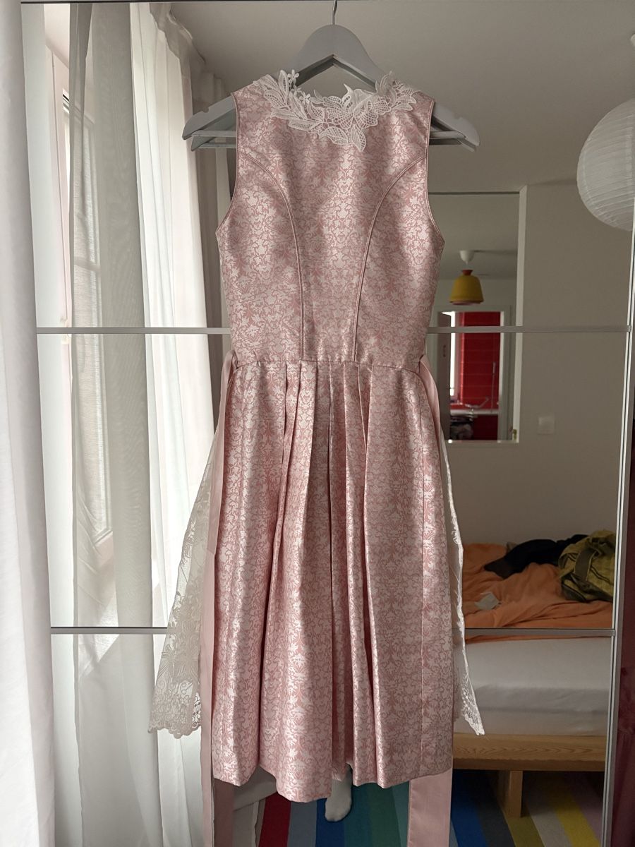 Krüger Robes: Krüger Dirndl Gr. 32 – Neuf (Voir description) à St. Gallen par niciper 5