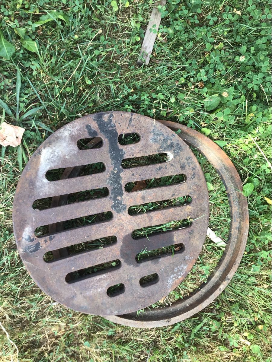 Alle Werkzeuge: Dohlendeckel mit Ring – Gebraucht aus schönenbuch von Josefus