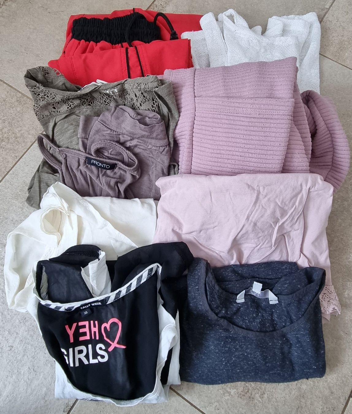 Kleiderpakete: Kleiderpaket gr.XS – Gebraucht aus Grossdietwil von GNOM313