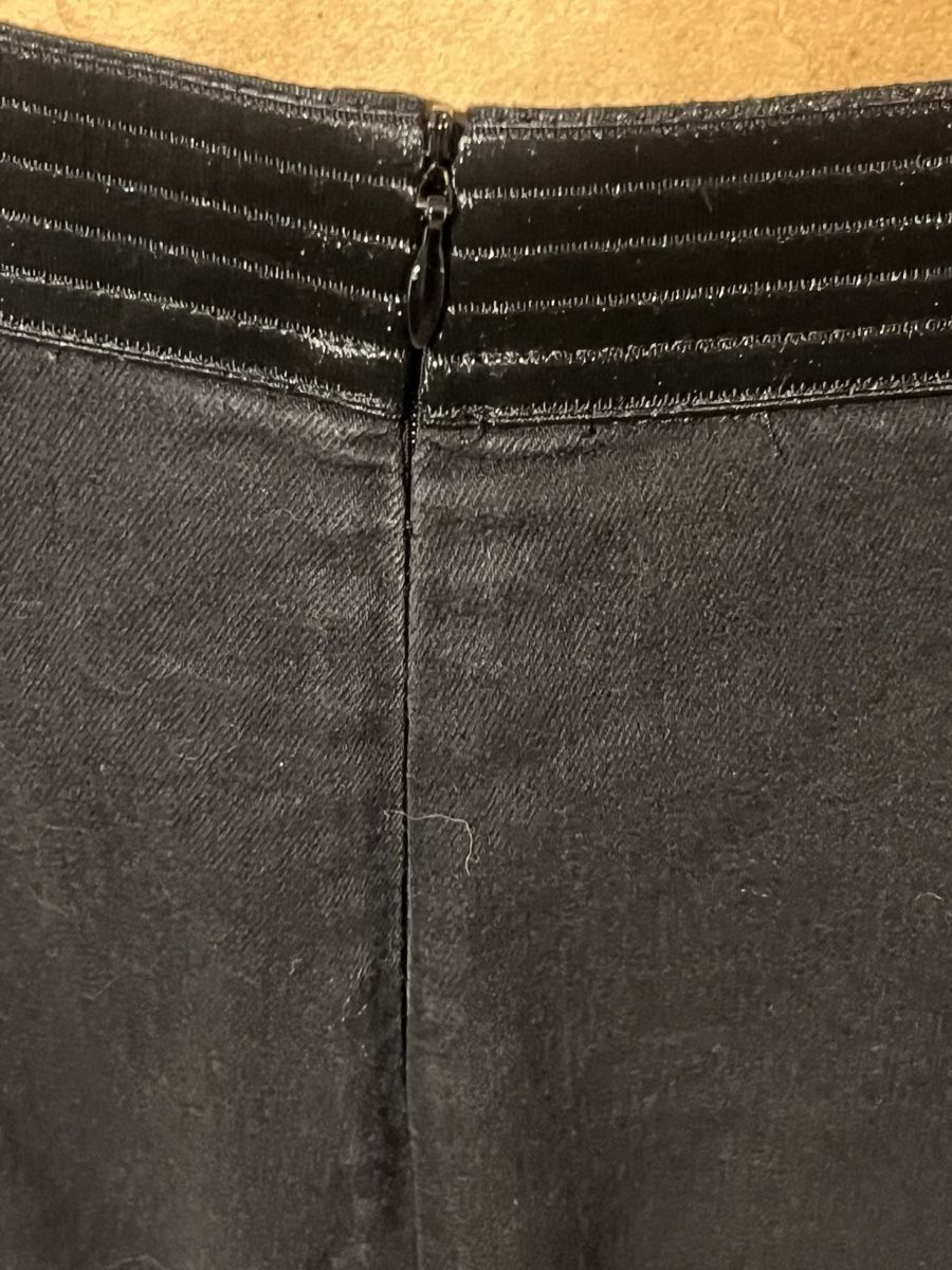 Armani Gonne: Jupe, Armani Jeans – Usato da St-Pierre-Clages venduto da ste_xk6p 4