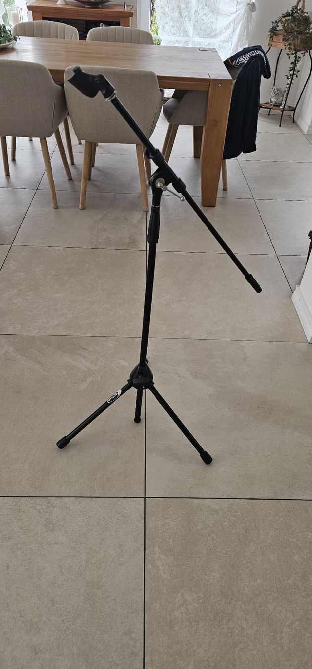 Supporti per strumenti musicali & leggii: Mikrofonständer von SIRUS – Nuovo (secondo la descrizione) da Murgenthal venduto da Leadmax