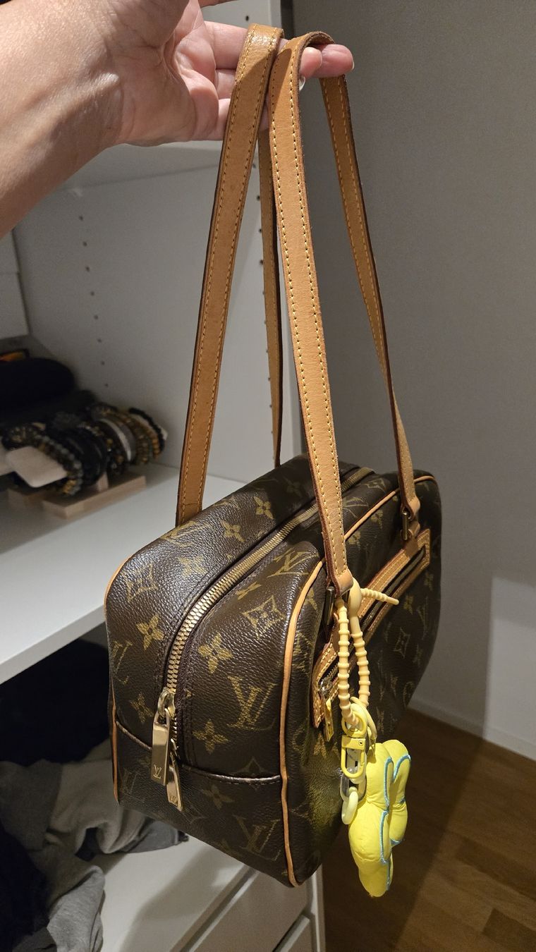 Louis Vuitton Borse: louis vuitton Cité MM – Usato da Lucens venduto da Airiya2 2