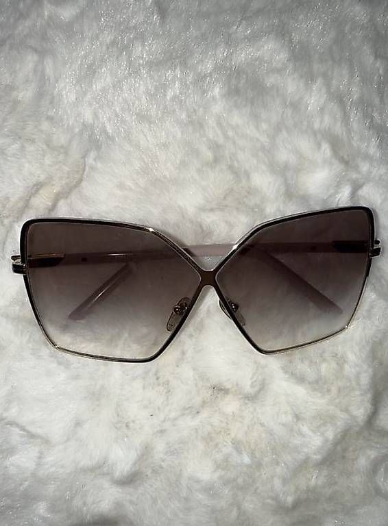 Occhiali & Lenti: Prada Sonnenbrille – Usato da Effretikon venduto da lil_vgd5