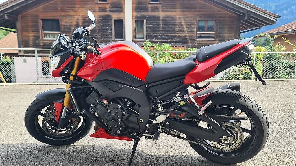 Yamaha Strada: YAMAHA FZ-8NA – Usato da Schwanden-Brienz venduto da sev_tws9