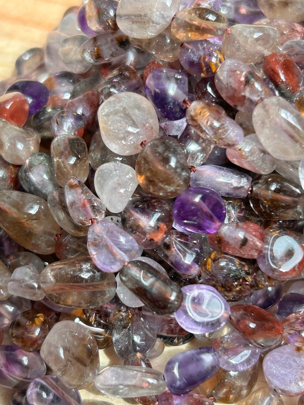 Pietre preziose: Strang echte super seven Nuggets / stone 8-10 mm – Nuovo e nell'imballaggio originale da Niederrohrdorf venduto da Ytobi