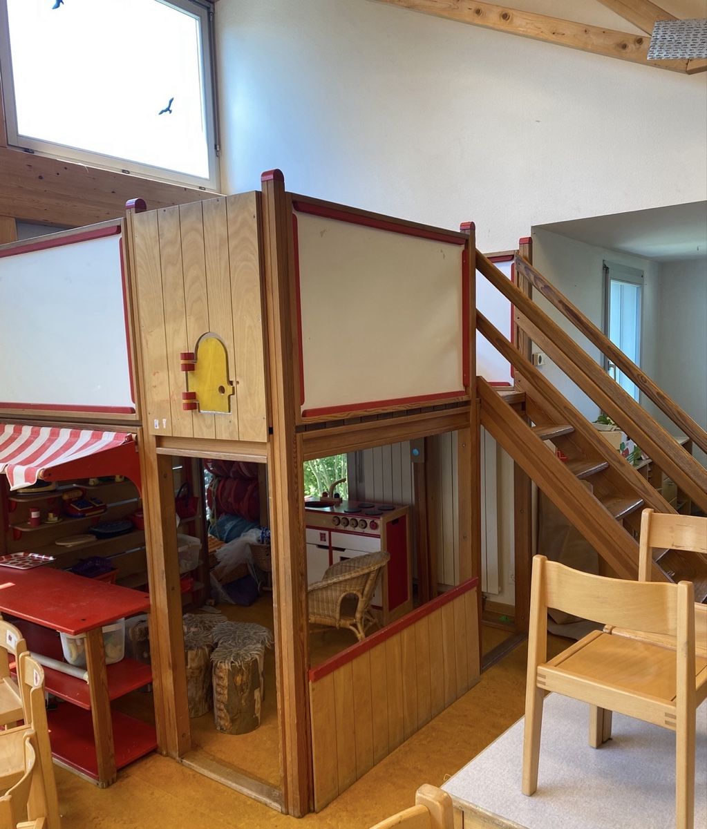 Giocattoli: Holz-spielhaus  – Usato da Muttenz venduto da Bica3 2