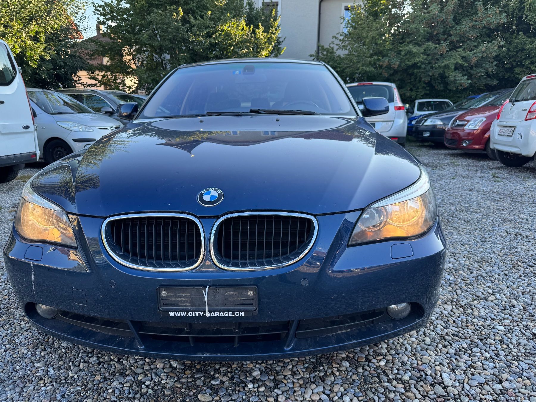 BMW Autos: BMW 520i 2.2 – Gebraucht aus St. Gallen von AutoSG