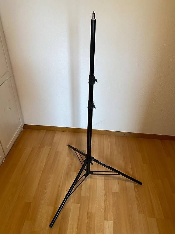 Jinbei Stative & Köpfe: Lampenstativ Jinbei JB-220 – Gebraucht aus Schliern b. Köniz von tilli