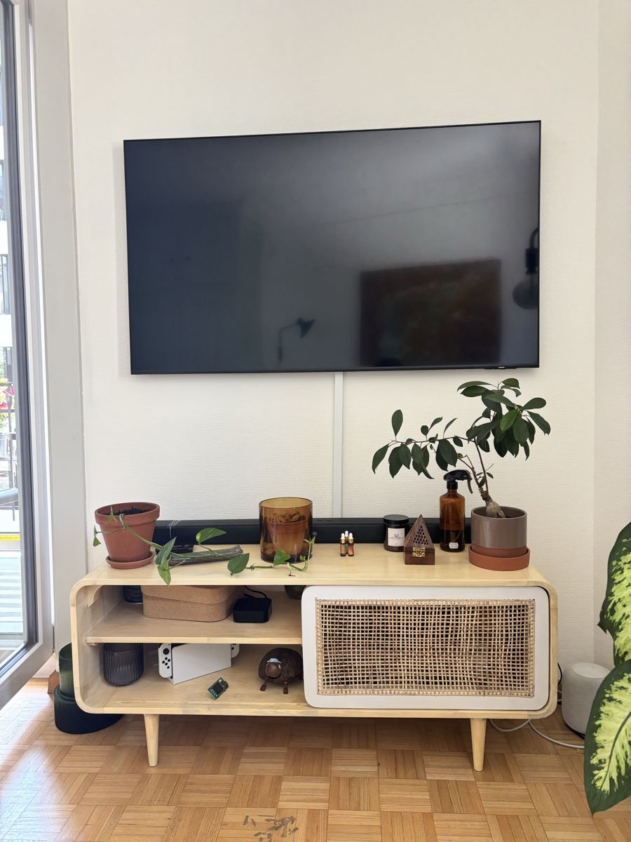 Kave Home Meubles TV: Kave Home - solid mango wood single door TV stand – Neuf (Voir description) à Zürich par max_r8yd 1