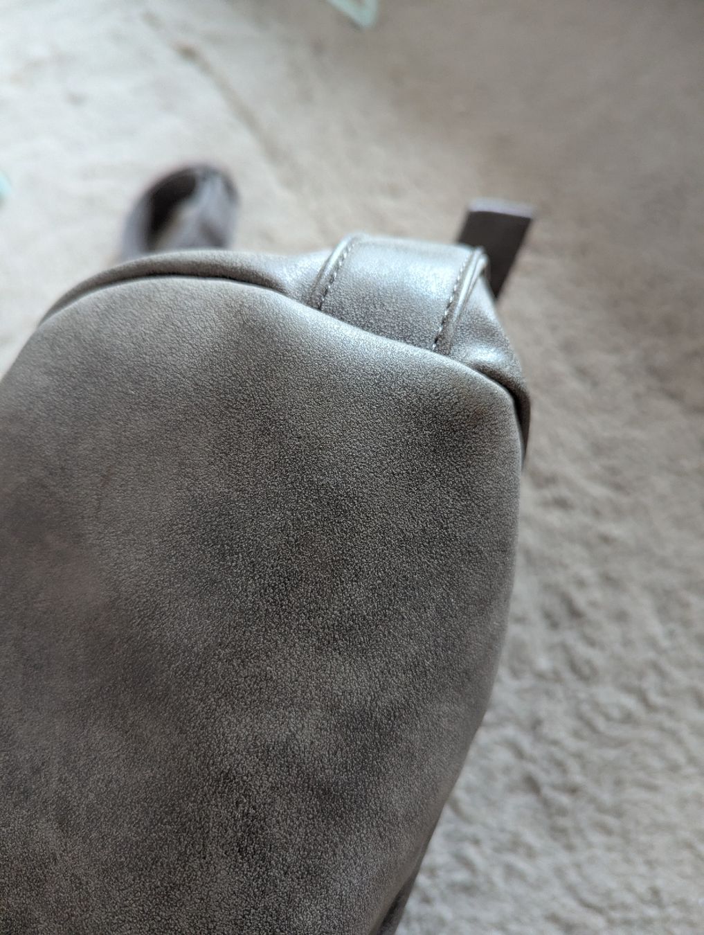 Zwei Taschen für Damen: Superbe sac zwei – Gebraucht aus Montreux von dem_gyt9 3