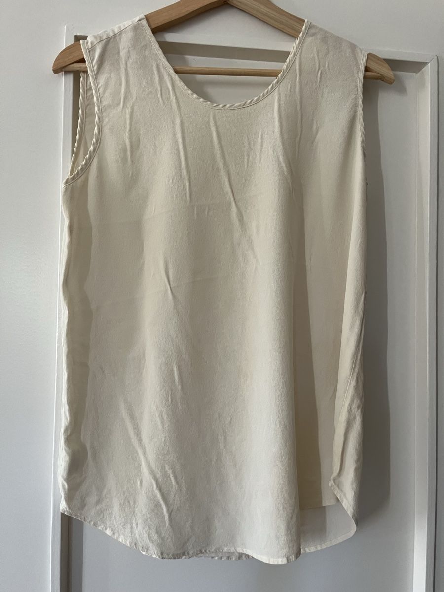 Top: Vintage silk top  – Usato da Lausanne venduto da NoraPlethora