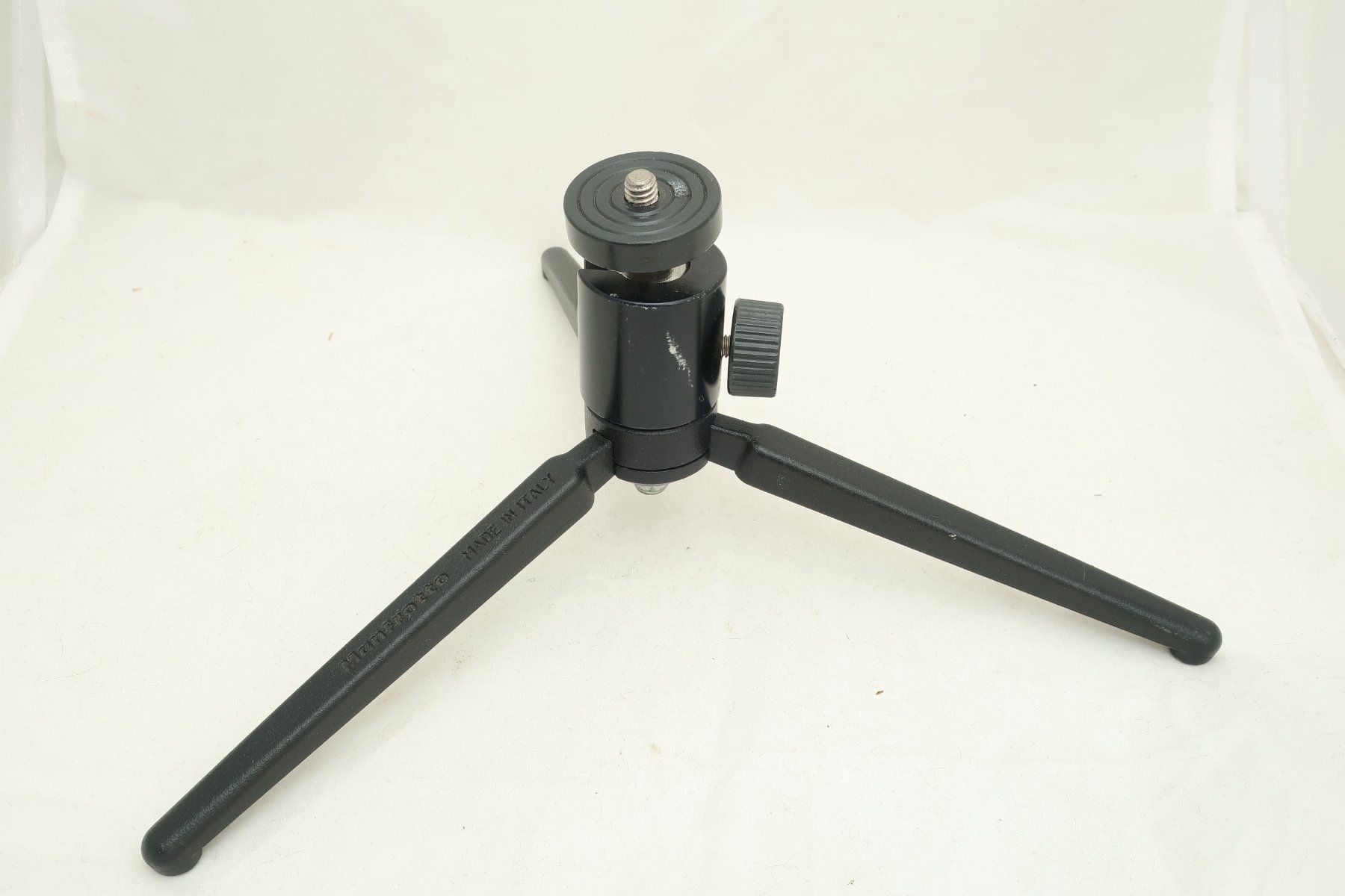 Manfrotto Treppiedi & Teste: Manfrotto Mini Stativ & Hama Kugelkopf 1/4" – Usato da Zürich venduto da dnk_nrd8 1