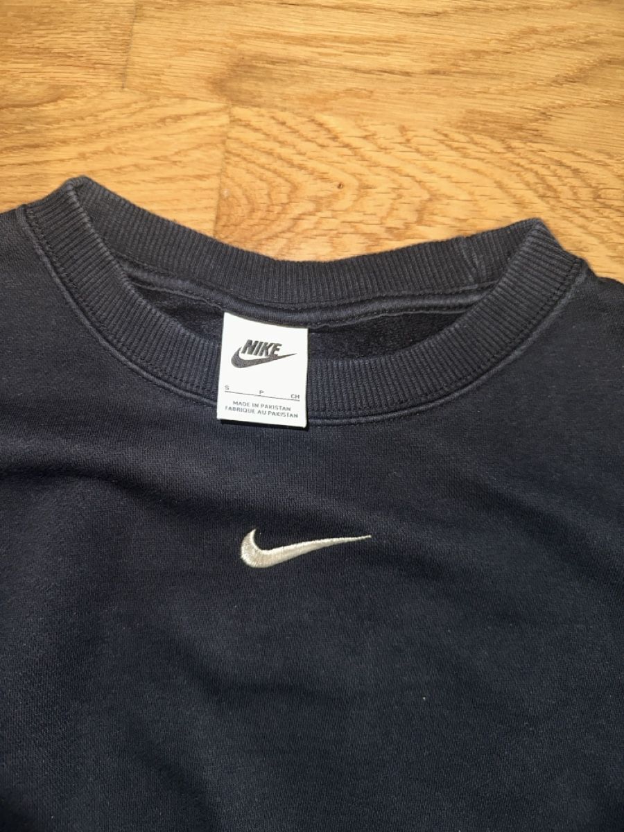 Nike Maglioni & Felpe: Nike PulloverSchwarz Gr S – Nuovo (secondo la descrizione) da Dübendorf venduto da SpyridoulaT 1