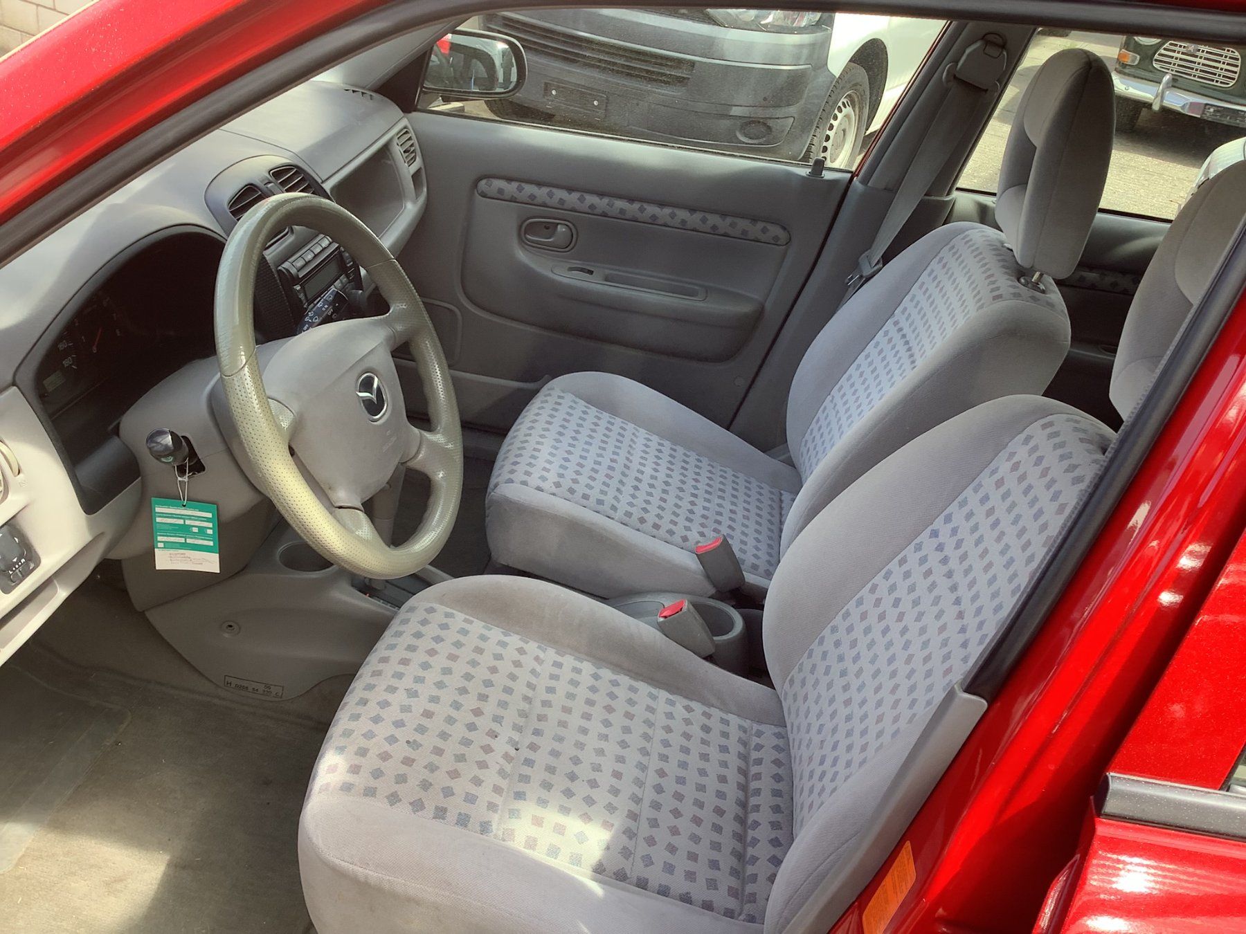 Mazda Automobili: Mazda Demoi mit Automatik Getriebe – Usato da Gwatt (Thun) venduto da Bilsport 4
