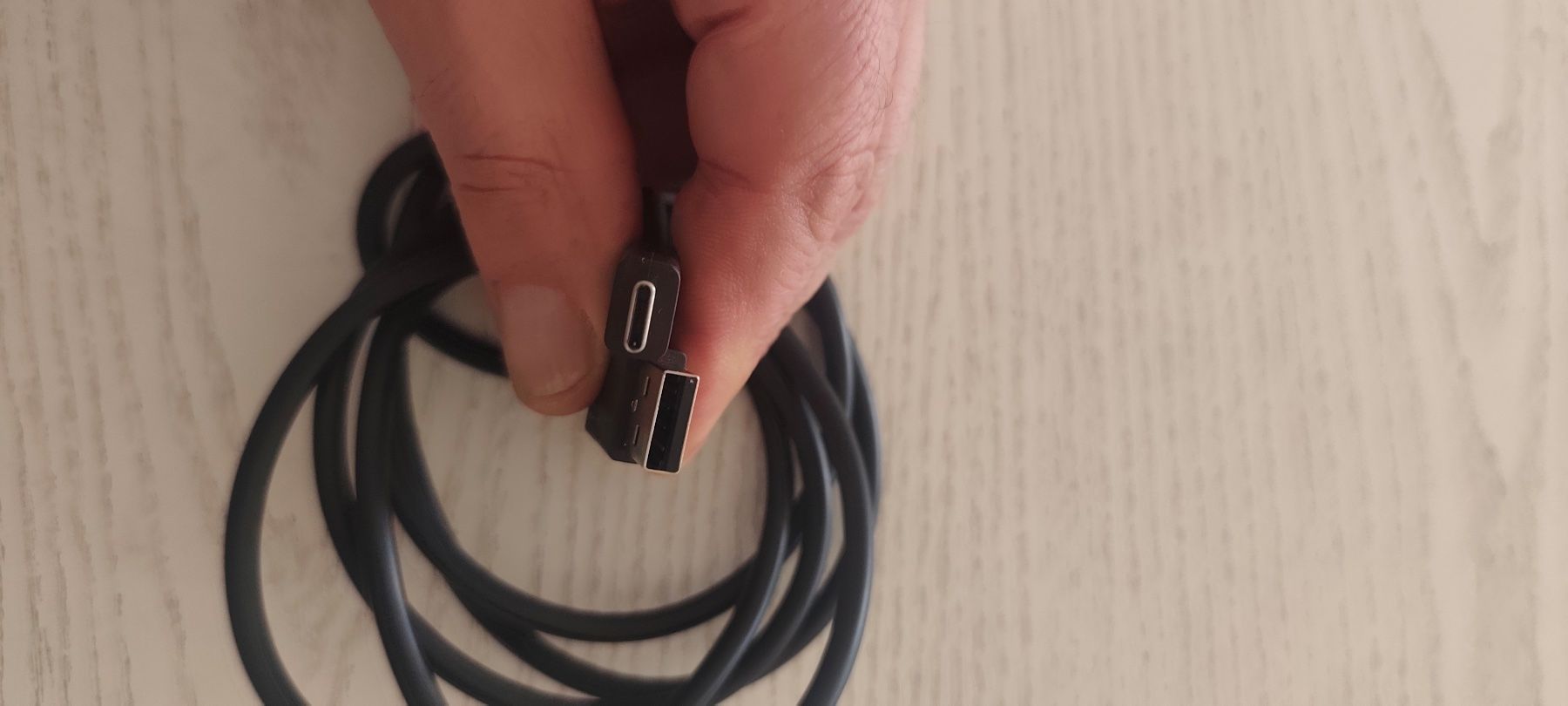 Câbles: Câble USB-A vers USB-C noir – D'occasion à Aigle par Dadavd 1