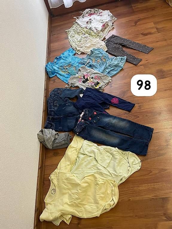 Lotti & Set di vestiti: Mädchen/ Kinderkleider Gr. 98 (+104) – Usato da Hergiswil LU venduto da LaPiroque 2