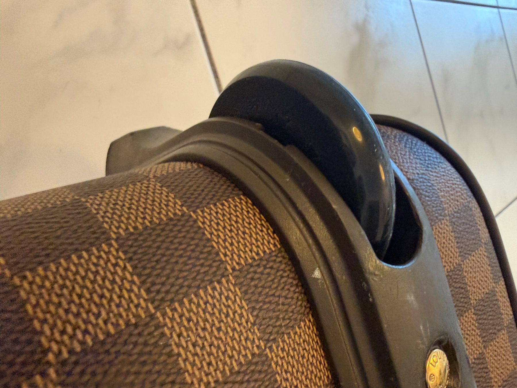 Autres aviation: Louis Vuitton Pegase 45 Damier – D'occasion à Wilen b. Wollerau par Corradino0 6