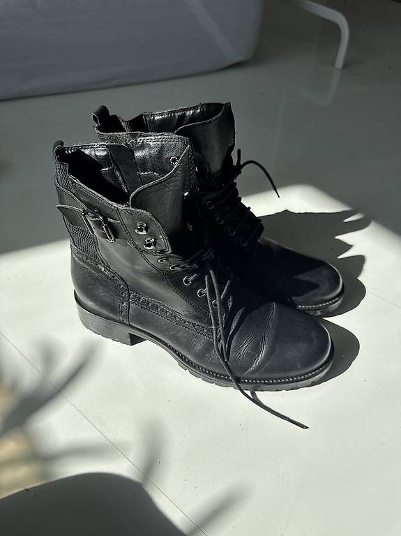 Scarpe da donna: schöne lederschuhe grosse 38 – Usato da Zürich venduto da refg7 1