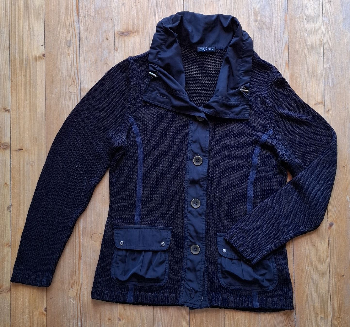 Jacken: Damen Strickjacke schwarz Grösse 40 – Gebraucht aus Pagig von Spring14