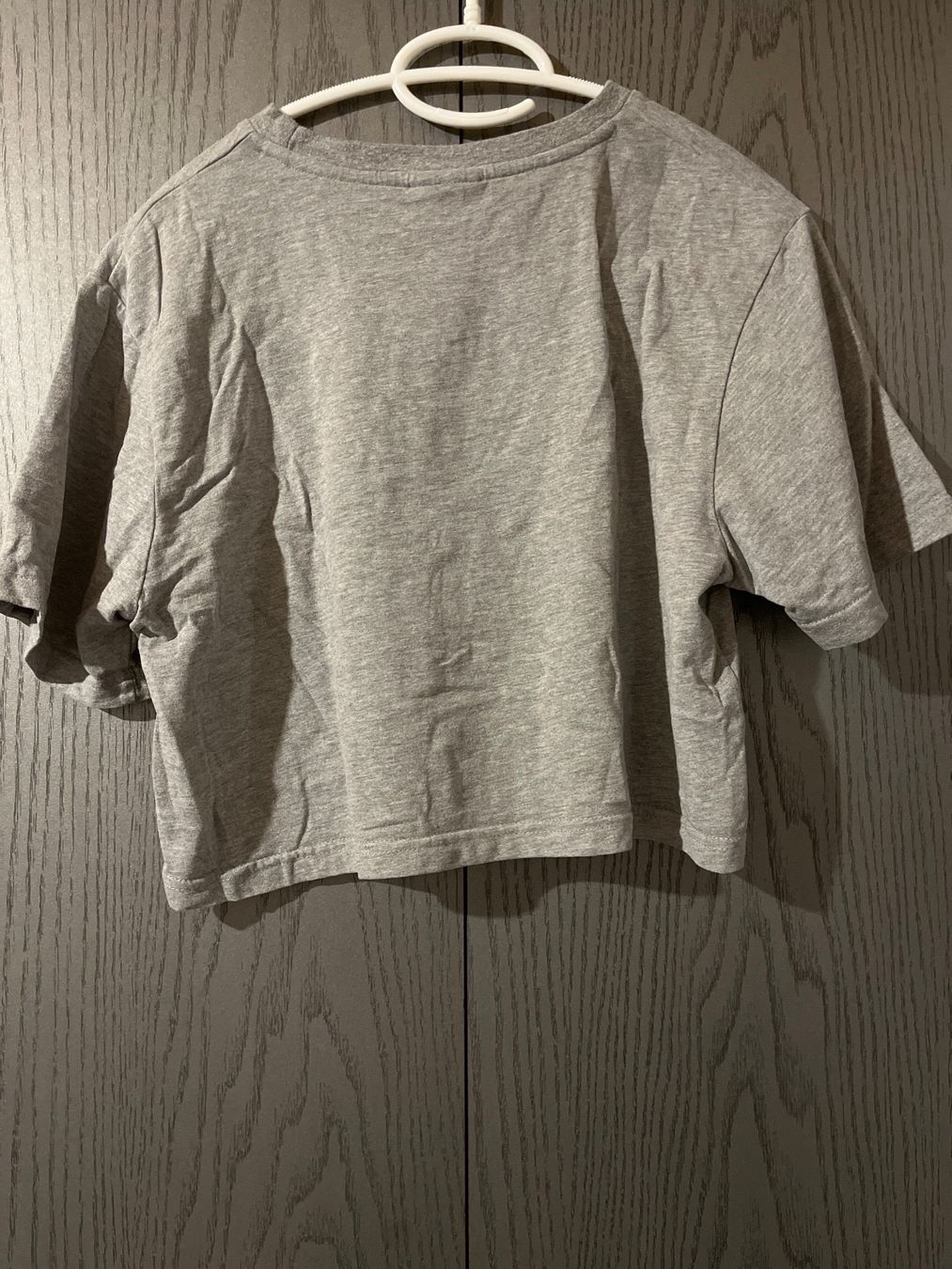 Ellesse T-shirt: T-shirt crop top ellesse – Usato da Le Locle venduto da Ophelhugy 1