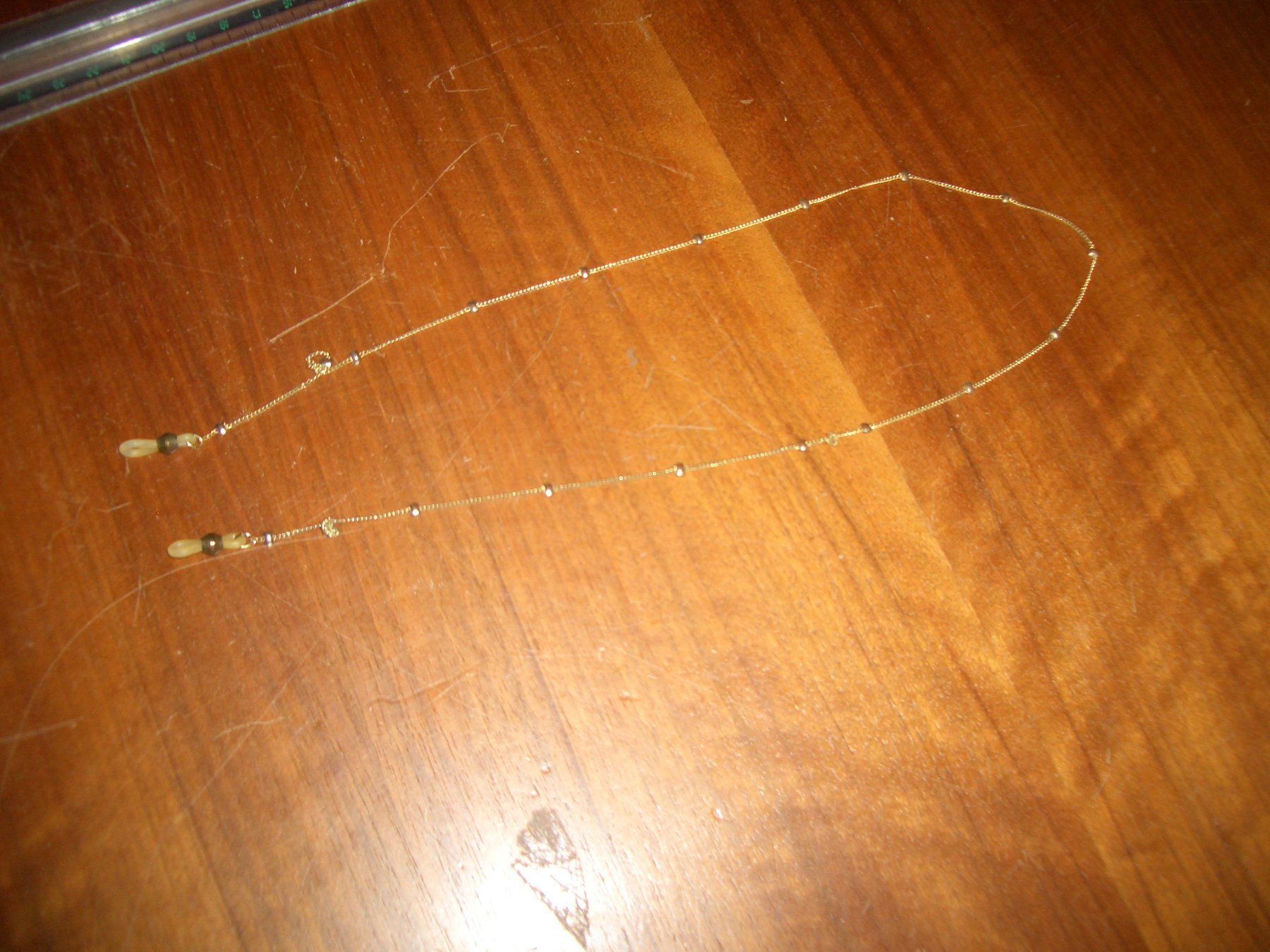 Catenine: Antike-Brillenband Goldfarben mit Perlen – Usato da Präz venduto da Eroberto 1