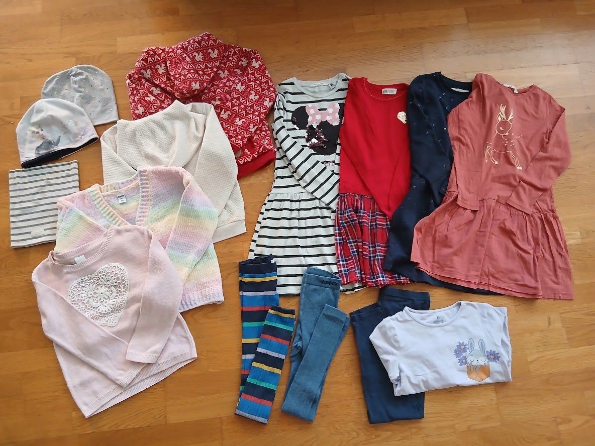Lotti & Set di vestiti: Kleiderpaket, gr. 122-128 – Usato da Dübendorf venduto da Fip05 1