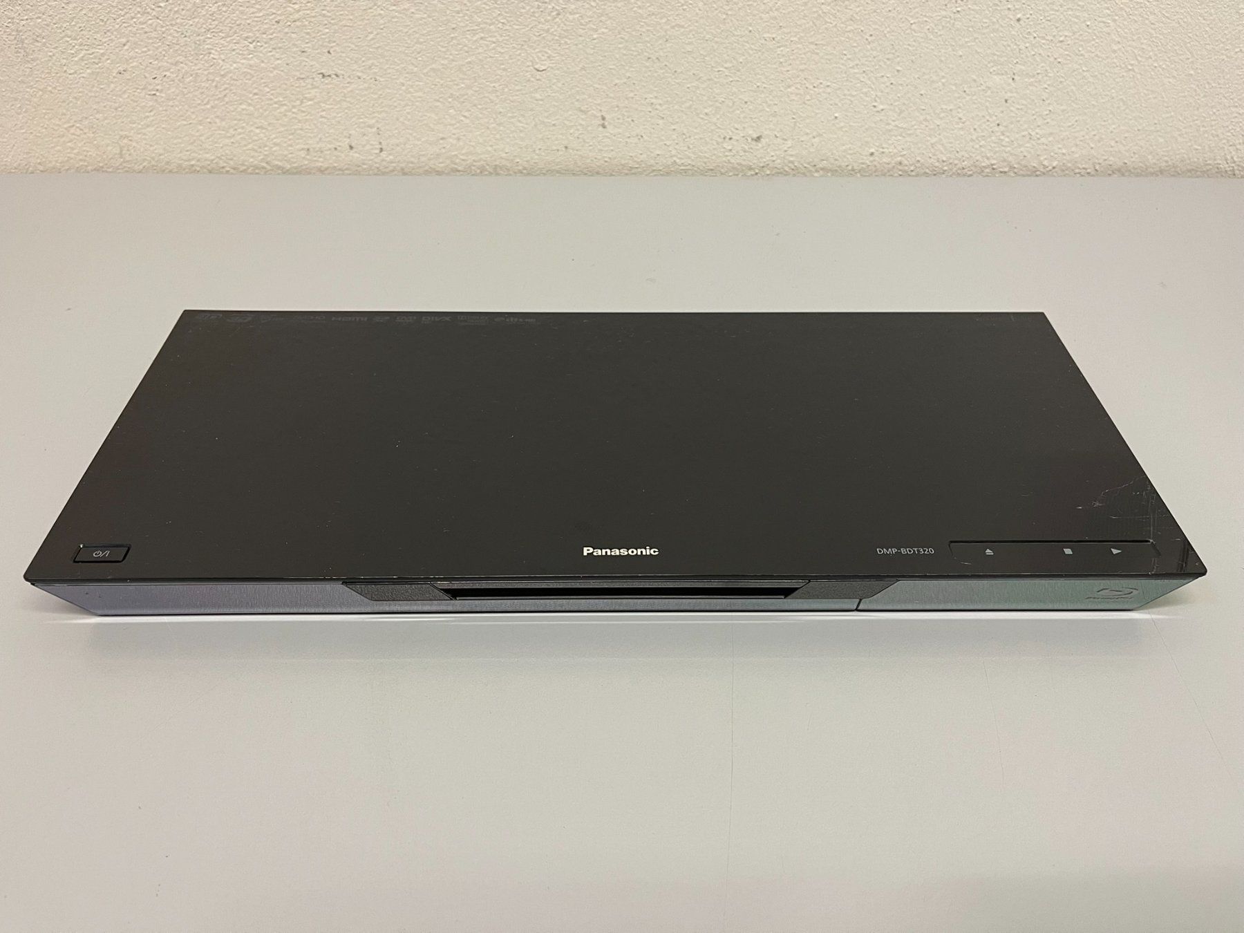 Tutti i DVDs: Blue-ray Player Panasonic DMP-BDT320 – Usato da Hochdorf venduto da av-electronics 1