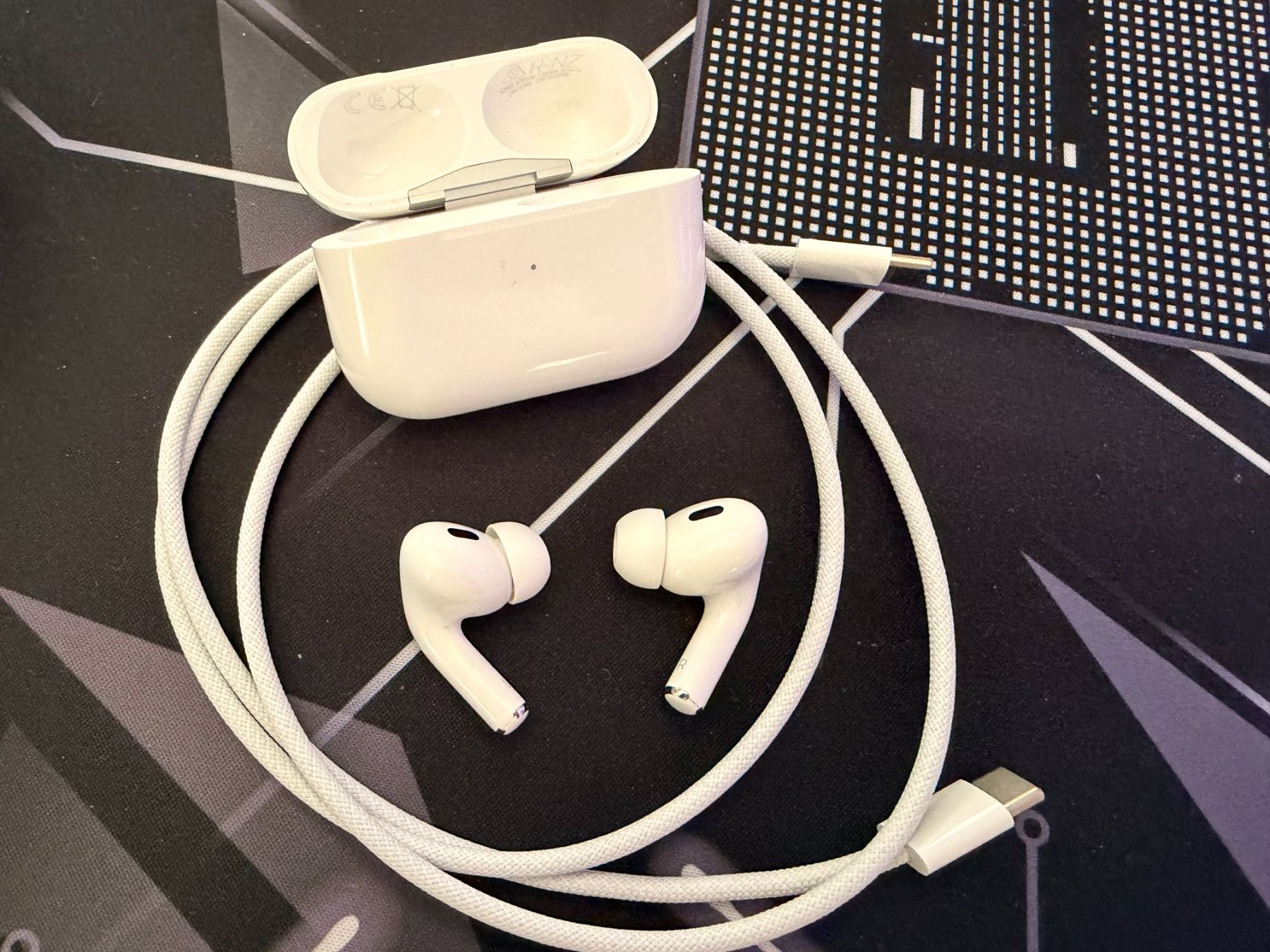 Apple Kopfhörer: Apple AirPods Pro 2. Generation mit USB-C Ladecase – Gebraucht aus Herisau von ArmandoSalazar 1