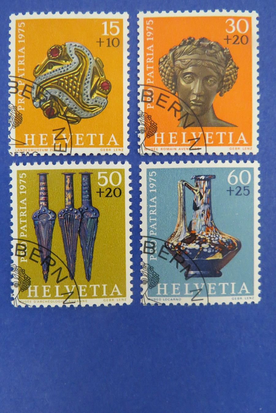 Tutti i francobolli: Serie Pro Patria 1975 - off.Ersttag-Eckstempel BERN – Usato da Brunnen venduto da Kumari