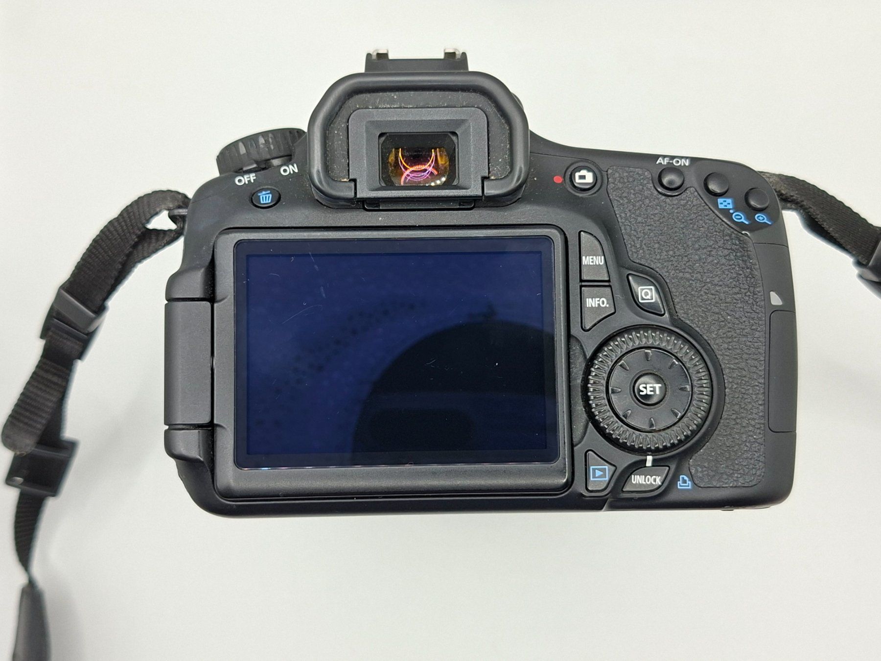 Canon Kamera: Canon EOS 60D Digital Camera mit Objektiv 18-135mm – Gebraucht aus Zürich von ladyshana84 1