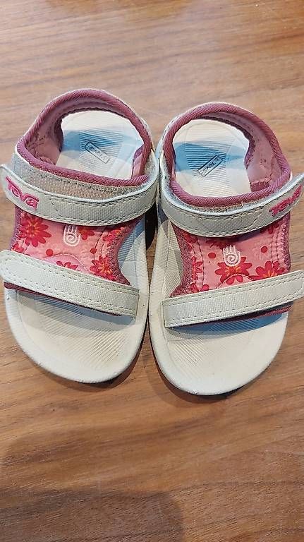 Scarpe per ragazzi: Teva Sandalen Gr. 22.5 – Usato da Rotkreuz venduto da MASI17