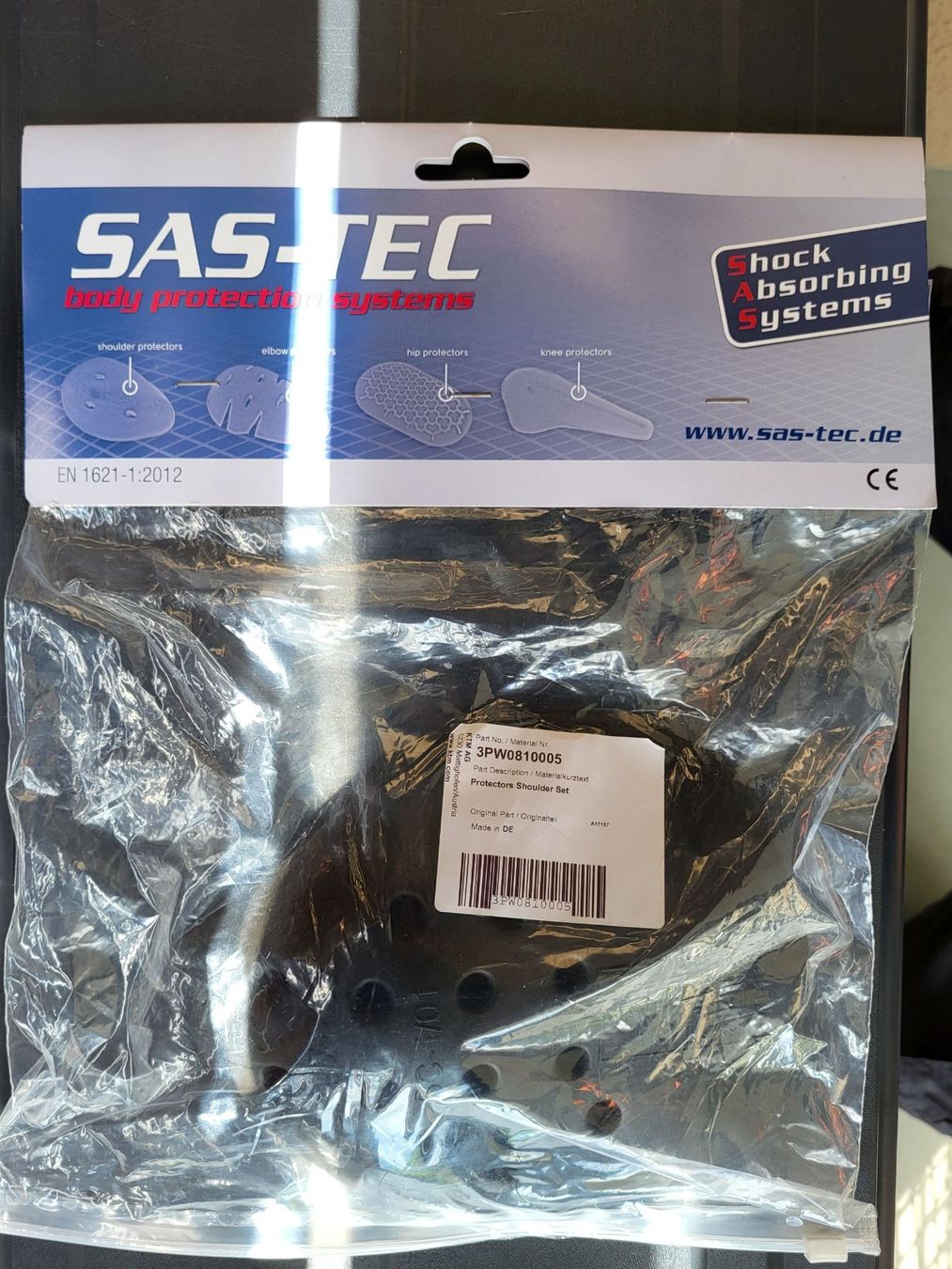 Protezioni & Imbottiture: SAS-TEC Schulter-Protektoren NEU – Nuovo e nell'imballaggio originale da Weesen venduto da Banco