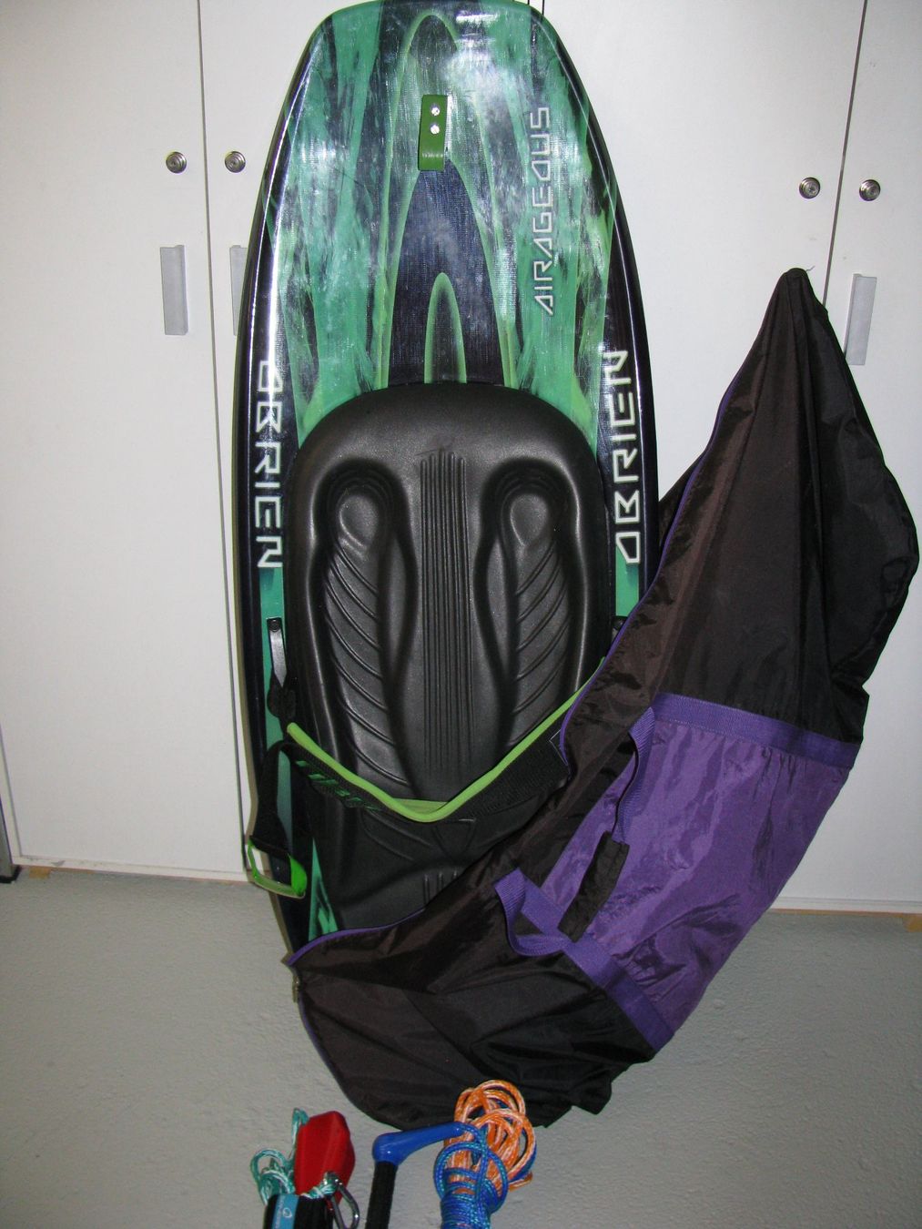 Tavole da surf e di nuoto: O'Brien  Kneeboard – Nuovo (secondo la descrizione) da Buchs AG venduto da Ksbr