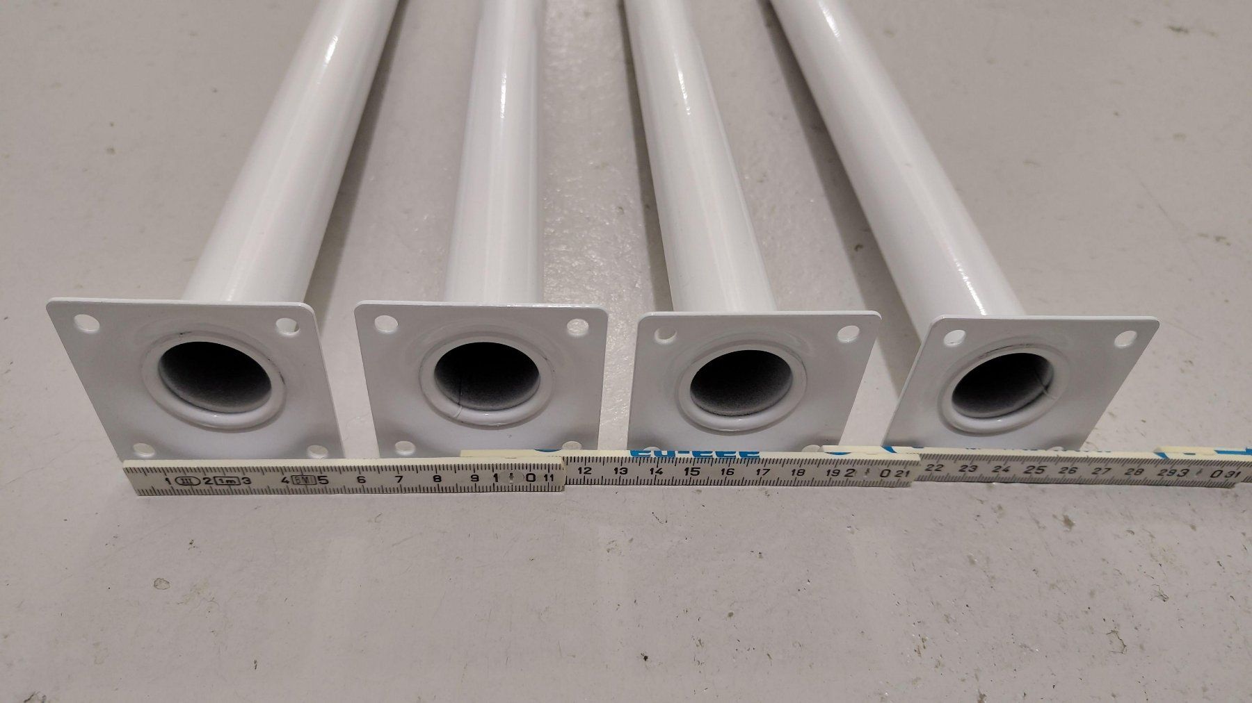 Autre mobilier: 4x verstellbare Tischbeine, Möbelfüsse, 30cm – D'occasion à Ballwil par bom_ar 1