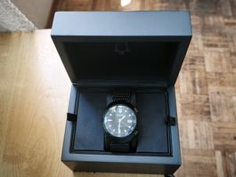 Montre Bulova Accutron Quartz HT 262kHz noire parfait état u