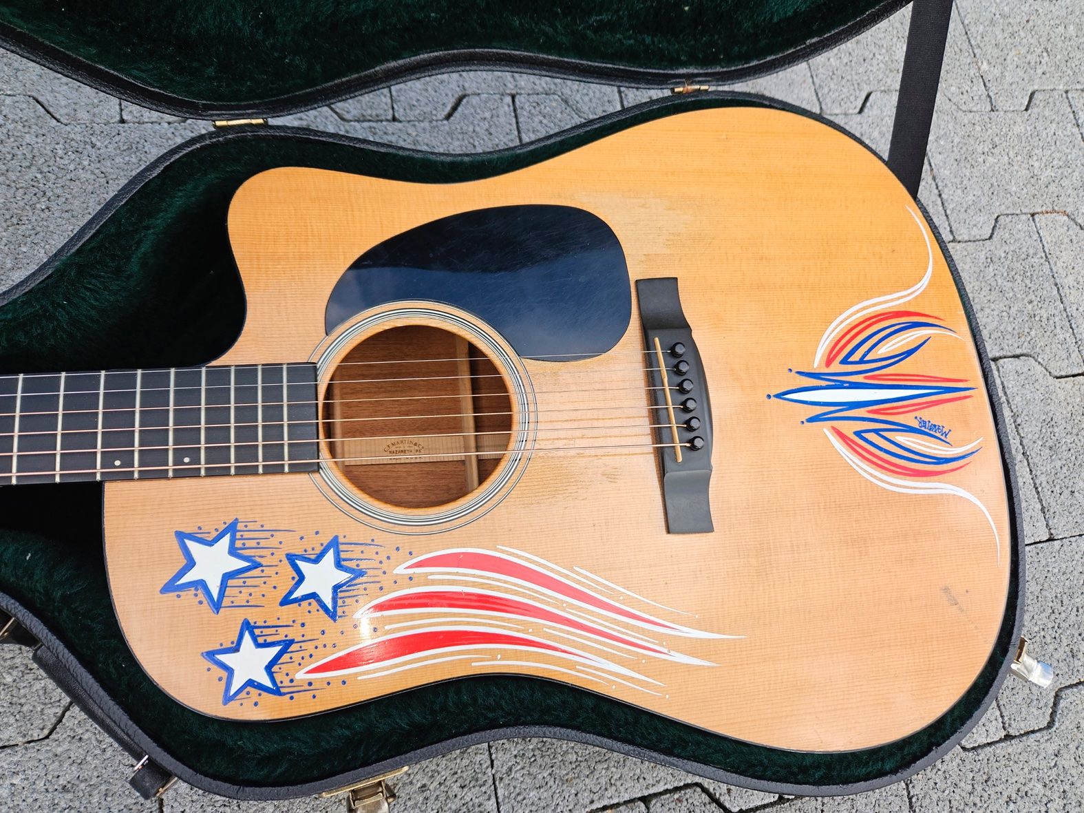 Martin & Co. Strumenti musicali: Martin-Gitarre DCPA4 mit Cutaway und US-Design – Usato da Brittnau venduto da dxf 4