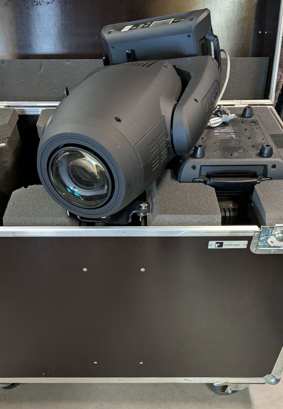 Lampade: Futurelight PLB-280 Moving Head Set – Usato da Frauenfeld venduto da CoSy-Tec