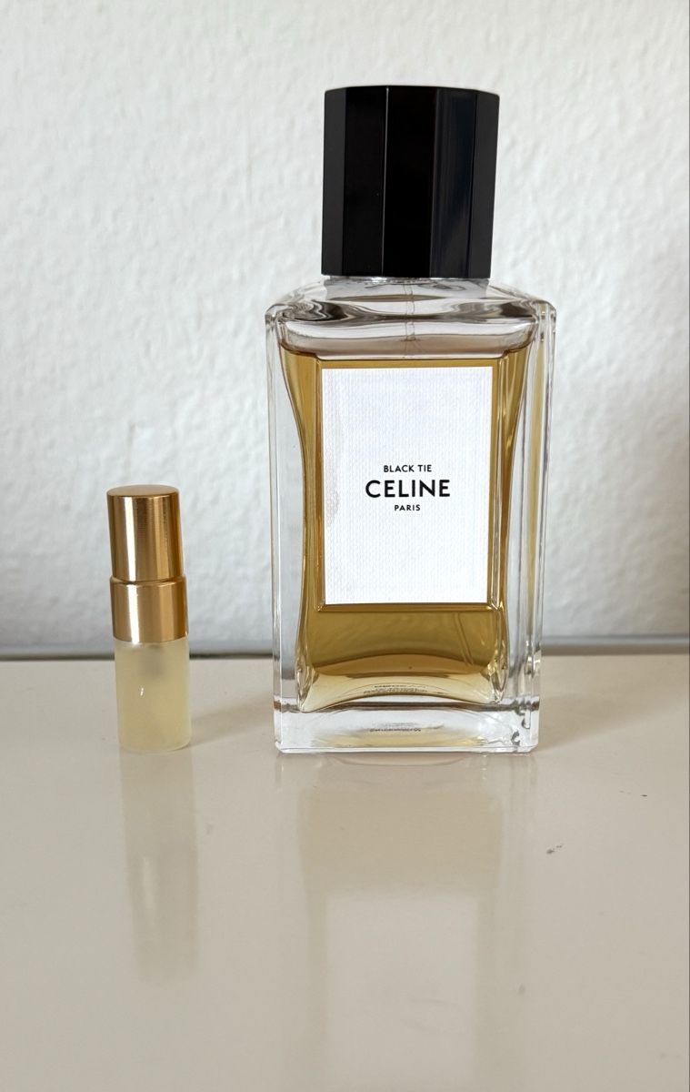 Celine Profumi & Eau de Toilette: Celine Black Tie, EdP, 2 ml, Unisex Duft, Probe – Nuovo (secondo la descrizione) da Zollikon venduto da ira008 1