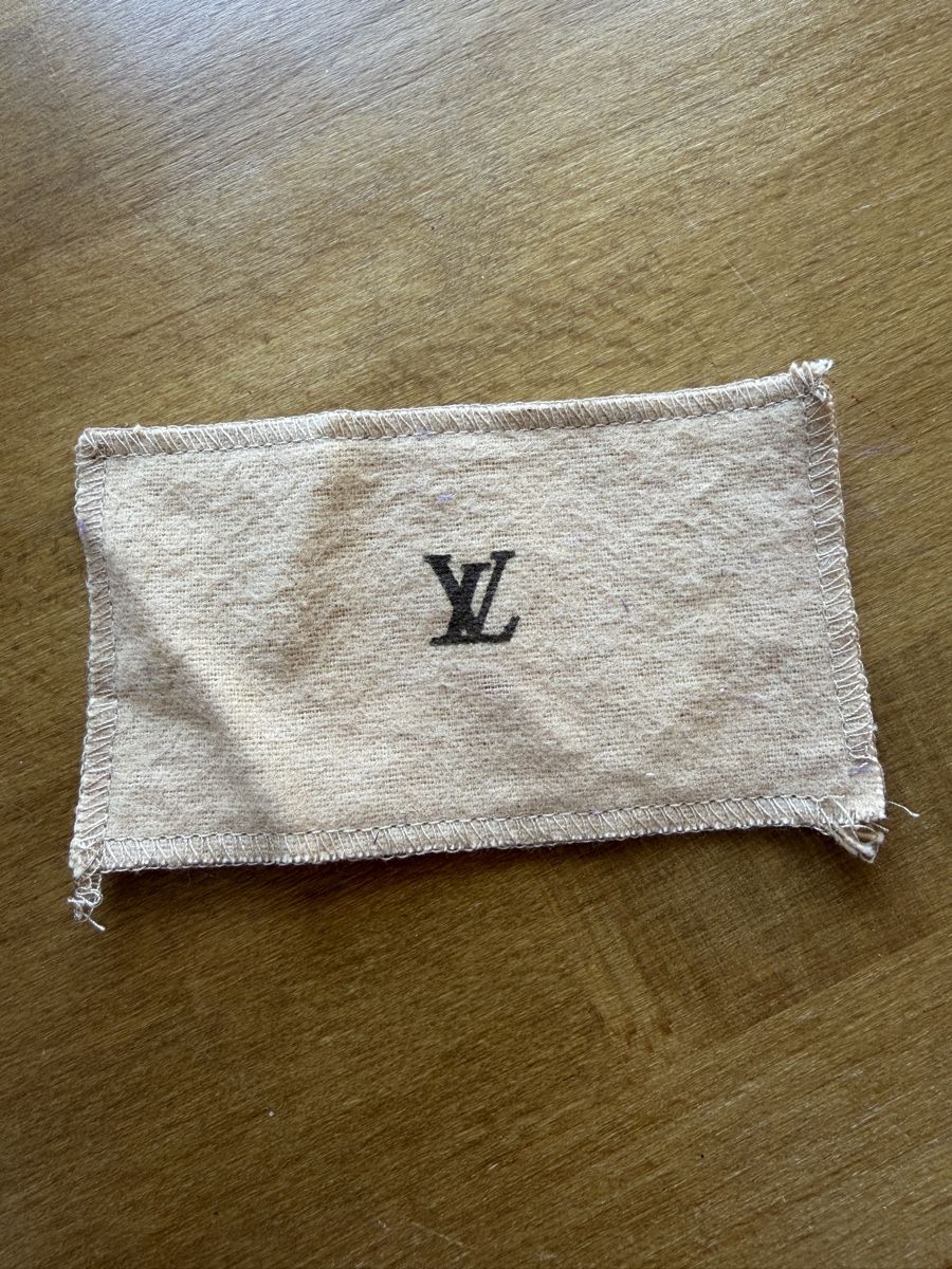 Louis Vuitton Borse: Pochette chiffon Louis Vuitton – Usato da Lausanne venduto da Stephaniesdressing