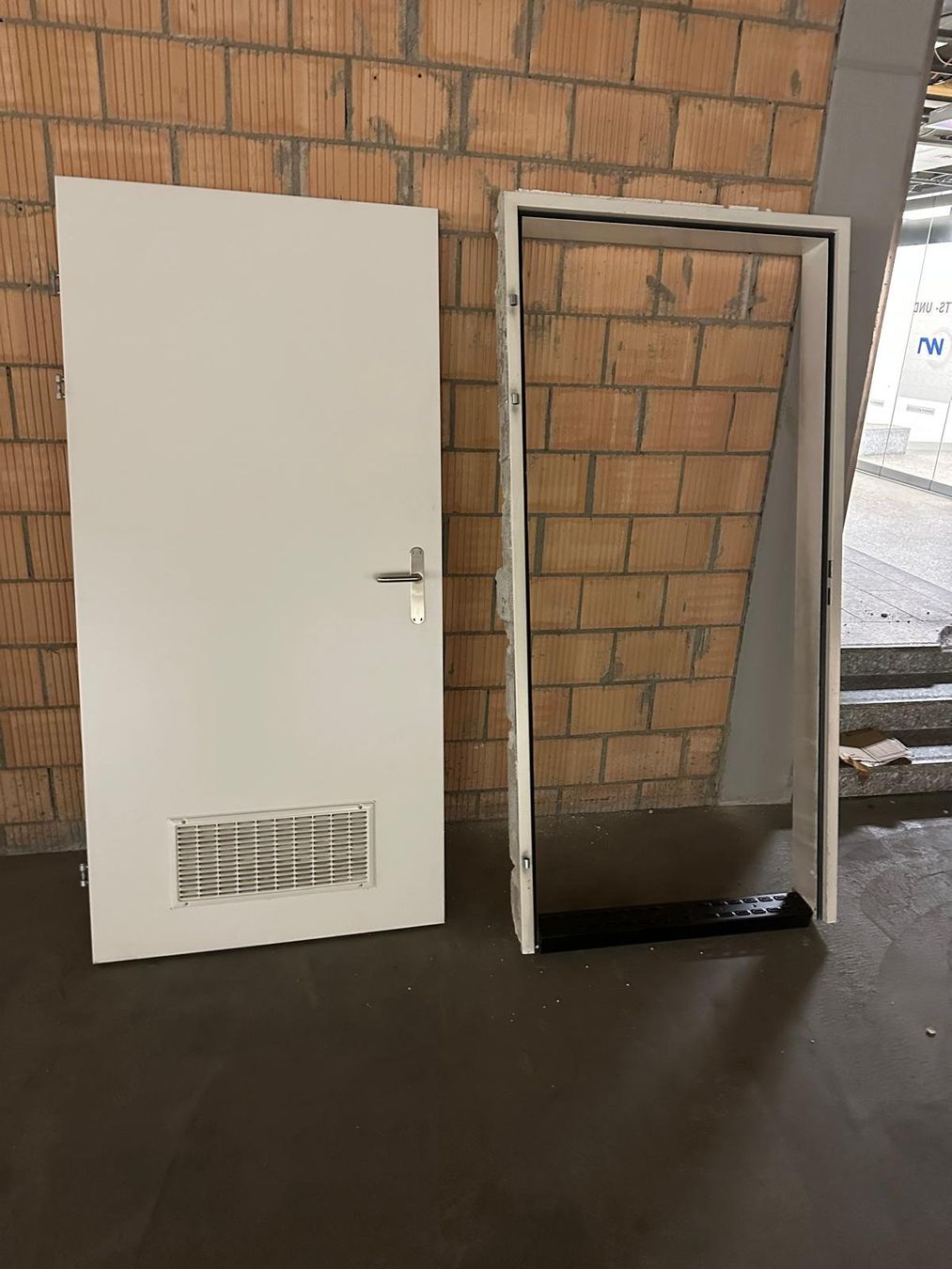 Portes: Türen mit Stahlzarge – D'occasion à Spreitenbach par Space_X 2