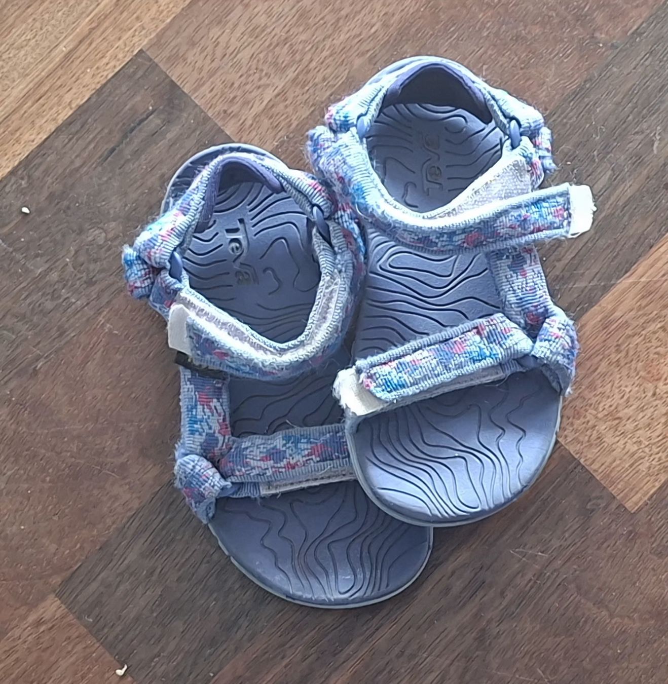 Schuhe für Jungen: 5 Schuhe Grösse 27 – Gebraucht aus Thun von SiHoSt 4