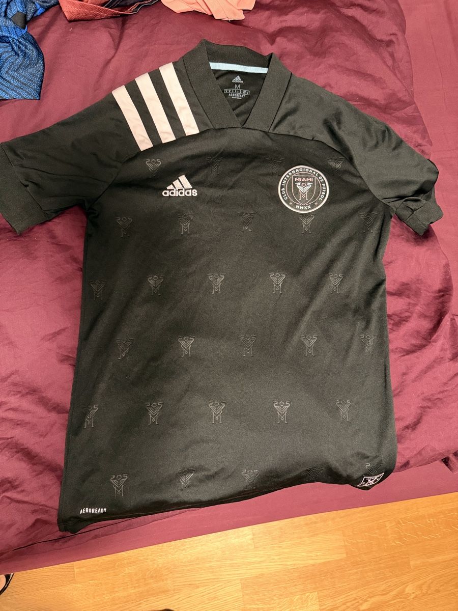 Adidas Canottiere & Pantaloni: Inter Miami Trikot, Saison 2020 Away, Grösse M – Usato da Zollikofen venduto da SeanMatti