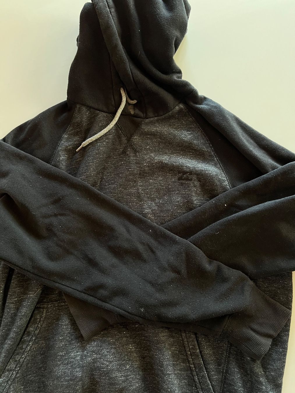 Billabong Pulls & Sweat-shirts: Billabong Hoodie / Pullover – D'occasion à Chexbres par doe_xns6