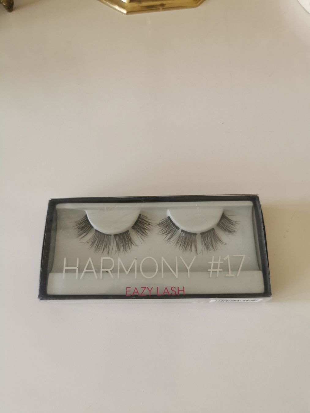 Huda Beauty Make-up: HUDA Beauty Harmony #17 Eazy Lash Fake eyelashes – Nuovo (secondo la descrizione) da Zürich venduto da Fenella_Druce0202 1