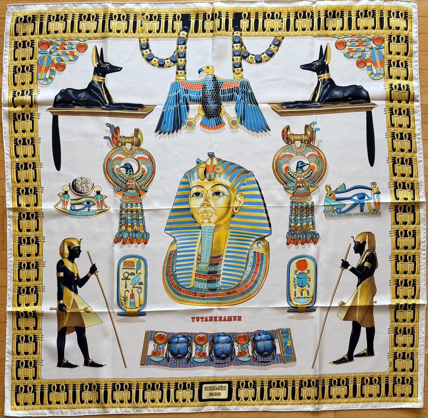 Hermès Foulards, Tücher & Schals: Foulard Hermes Seide, Tutankhamun – Gebraucht aus Uetikon am See von goalgetter02